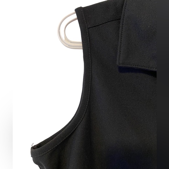 Like new ladies sleeveless top - Picture 3 of 5